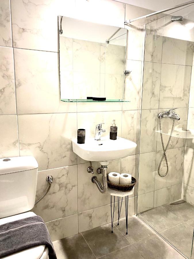 Mani Spot Hotell Areópoli Eksteriør bilde